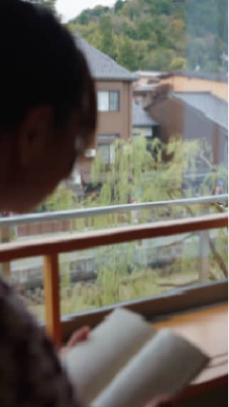 動画を再生